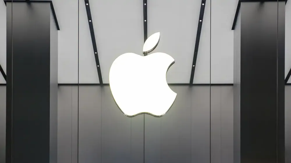 Rekor Penualan iPhone 17: Sinyal Kuat Apple Menuju $300?