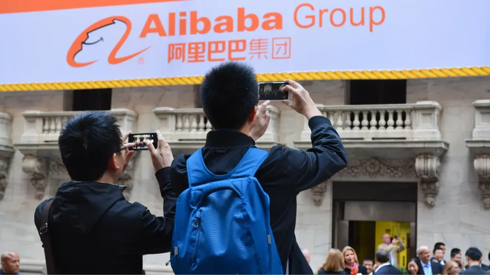 Alibaba Rilis Qwen App, Tantang Dominasi AI Konsumen