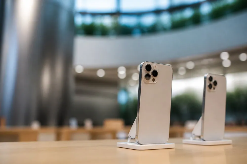 Saham Apple (AAPL) Turun 0,1%, Ini Sentimennya (26 Oktober 2026)